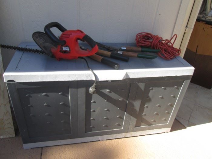 Garden Supplies and Yard Storage Chest