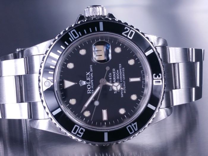 Men's Tifany & Co Rolex Submariner 16800 40mm Timepiece
