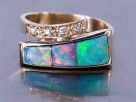 Natural Fine Opal & Diamond Estate Ring in 18k Gold
