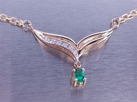 Emerald & Diamond Pendant in 14k Gold
