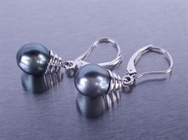 Natural Tahitian South Sea Earrings in 14k Gold
