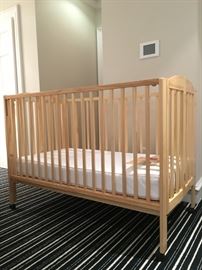 36) Dream On Me Two in One Portable Crib #happyhunting