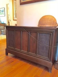 Retro stereo cabinet  without the sound system