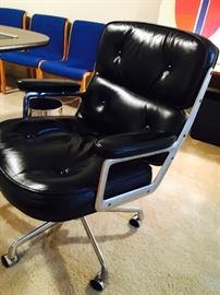 Herman Miller, Charles Eames Chair 