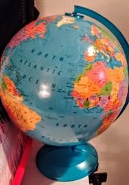 globe -- WHITE BEDROOM