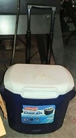 Coleman 16qt wheeled cooler  -- GARAGE