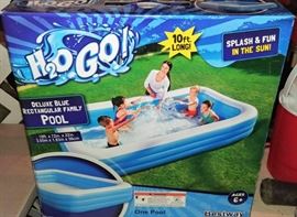 H2O Go! 10ft long family pool (NEW IN BOX)   -- GARAGE