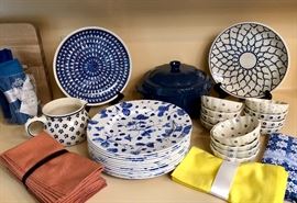 Polish Stoneware Boleslawiec
Artisan crafted