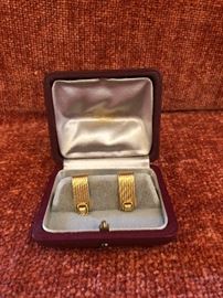 Vacheron Constantin 
18KT cuff links. 
Geneva, Switzerland. 