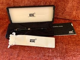14KT Montblanc PIX fountain pen, box, manual, felt bag, original box. 