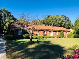 Enjoy shopping this ranch home and enjoy the all-inclusive personal property sale at our upcoming “Charming Coulwood Estate”!