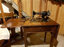 Singer Sewing Machine
