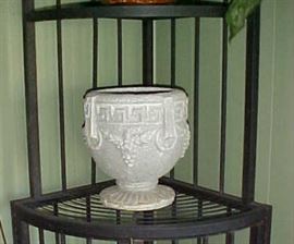 SMALL CONCRETE PLANTER