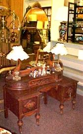 VANITY  WITH  MIRROR VIEW-2