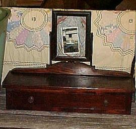 DRESSER BOX WITH DRAWER