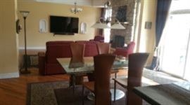 Kitchen table, glass, extendable, with 6 chairs (only4 pictured) 