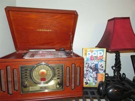 Crosley AM/FM Record Player