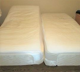 Two Twin (King) Relax in Comfort Adjustable Bed