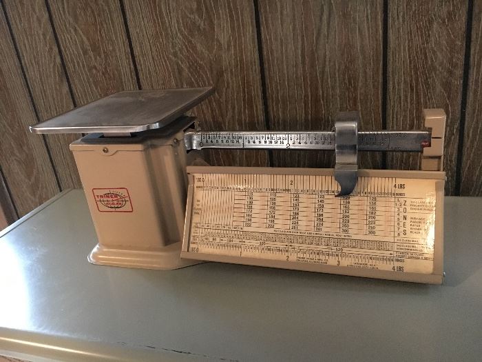 Vintage Triner postal scale.