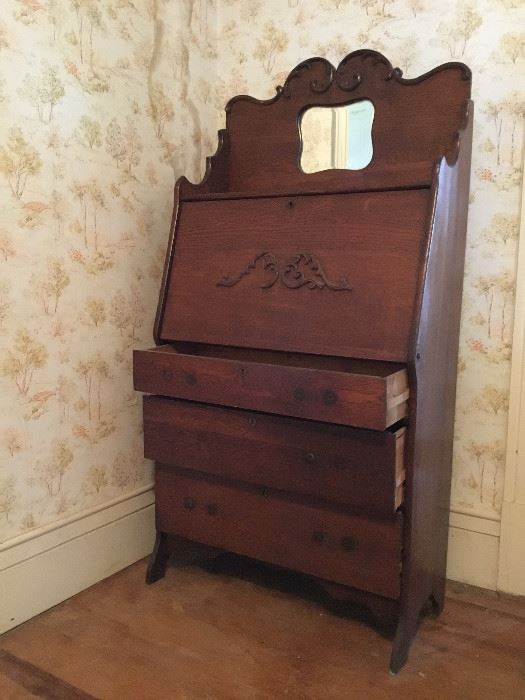 Antique Desk with Mirror https://ctbids.com/#!/description/share/56943