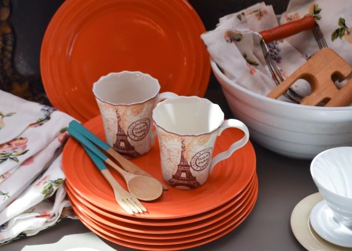 Dinnerware, Dishes, Coffee Mugs, Mixing Bowl, Kitchen Utensils, Table Linens
