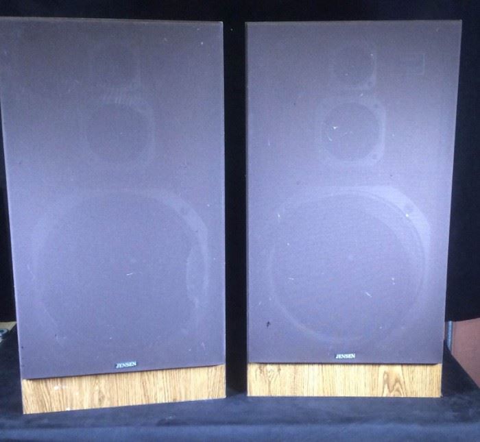  Jensen Model 3121 speakers