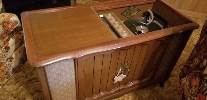 Oldie but goodie record cabinet