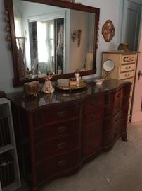 dresser & mirror