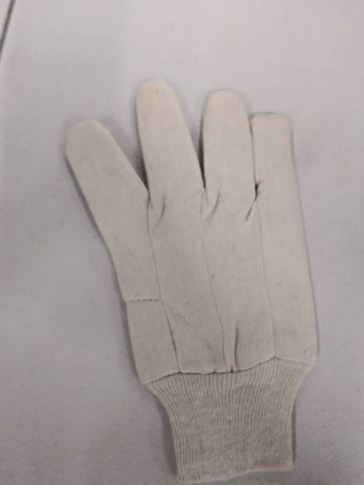 Lot 12 industrial work gloves.