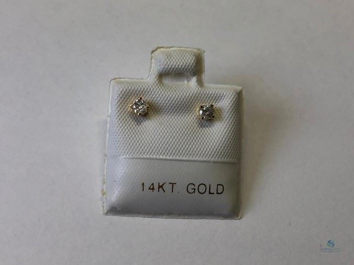 14k Yellow Gold Diamond Earrings .18ct 