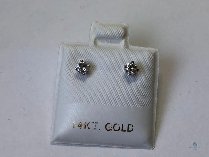 14k Gold Diamond Earrings .28ct