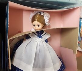 Madame Alexander Doll Betsy Ross 