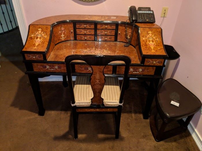 Beautiful chinossorie desk and chair! 