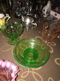 GREEN VASELINE GLASS / DEPRESSION GLASS