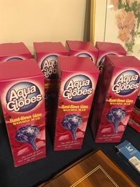 AQUA GLOBES