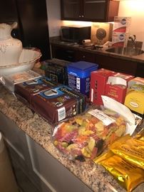 COFFEE / TEA / CANDY