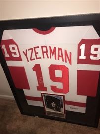 AUTHENTIC HOCKEYTOWN YZERMAN JERSEY SIGNED WITH COA