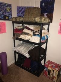 BEDDING AND LINENS