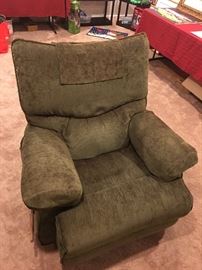 LIKE NEW LA-Z-BOY CHAIR