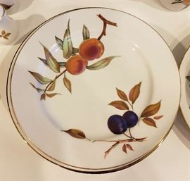 Royal Worchester "Evesham" Made in England Dinnerware Set and Serving pieces.