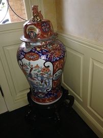 Splendid Asian porcelain floor vase with stand