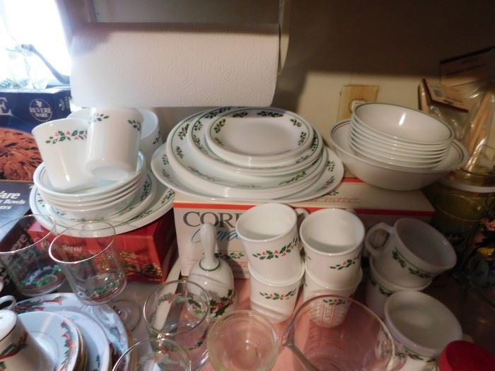 Corelle Christmas Dishes 