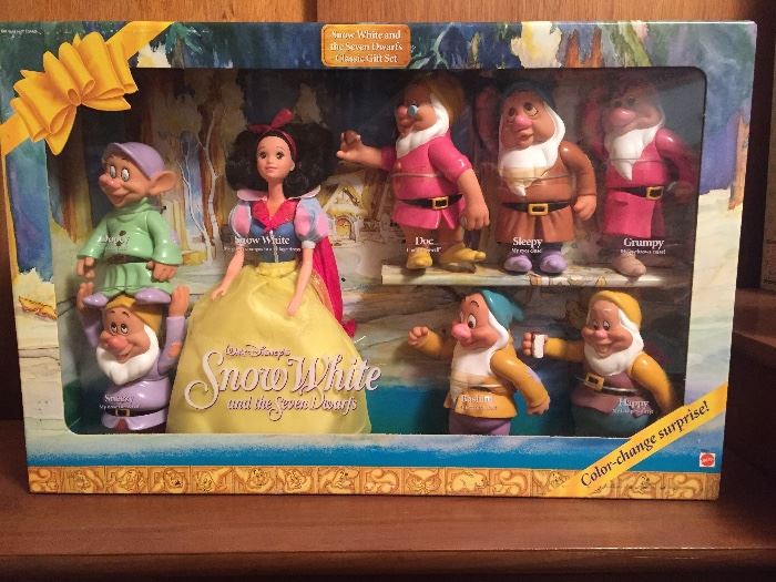 Snow White Doll Set