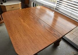 Antique Oak Dining Table (Additional leaves available)