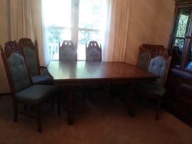 Vintage DR table w 6 chairs & china Cabinet