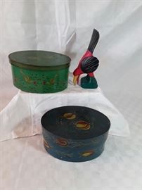 Two wood boxes and Bird https://ctbids.com/#!/description/share/58722