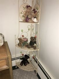 Corner shelf with Boyds Bears