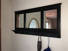 Coat/hat mirror