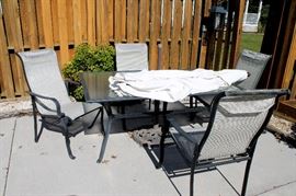 Outdoor glass-top table with 4 chairs & umbrella