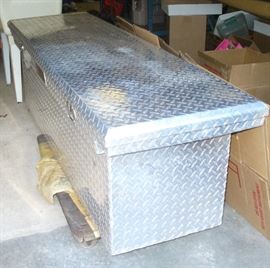 LIKE NEW EXTRA DEEP TOOL BOX.  GREAT SHAPE